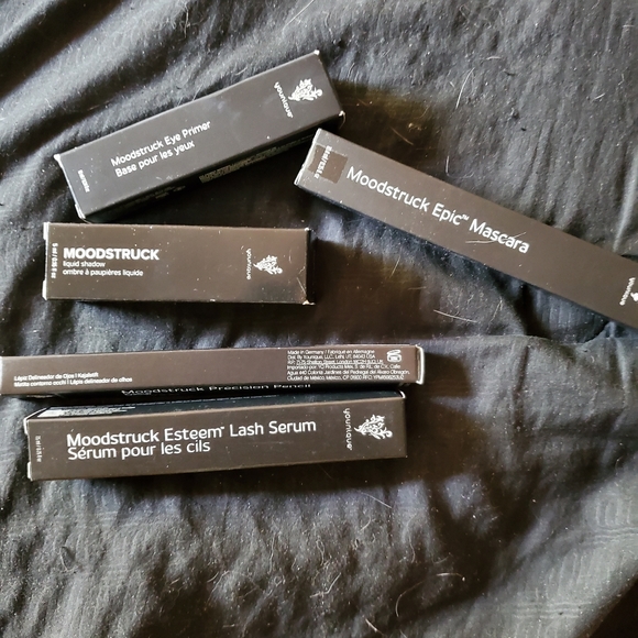 All eyes gift set - Picture 2 of 3